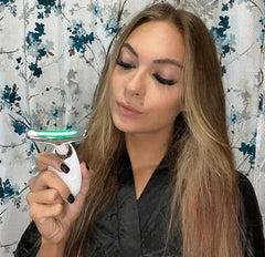 Beauty Facial Massager, 7 Color Wavy Acne Beauty Microcurrent Facial Device Skin Firming for Face Neck Beauty Device,